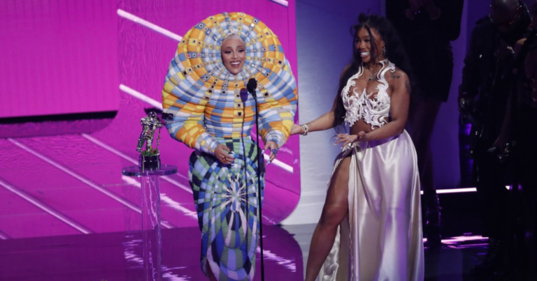 VMA 2021: Anitta no tapete vermelho, e Lil Nas X, Olivia Rodrigo e Justin Bieber entre premiados; veja lista