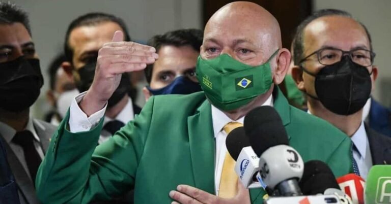 Hang recusa fazer juramento de não mentir à CPI, mas diz estar com a verdade ao seu lado