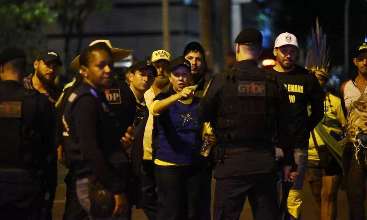 Justiça matém 42 rondonienses presos e agora mira financiadores