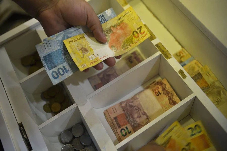 Mercado financeiro eleva projeção da inflação de 5,74% para 5,78% 1 Mercado financeiro eleva projeção da inflação de 5,74% para 5,78%