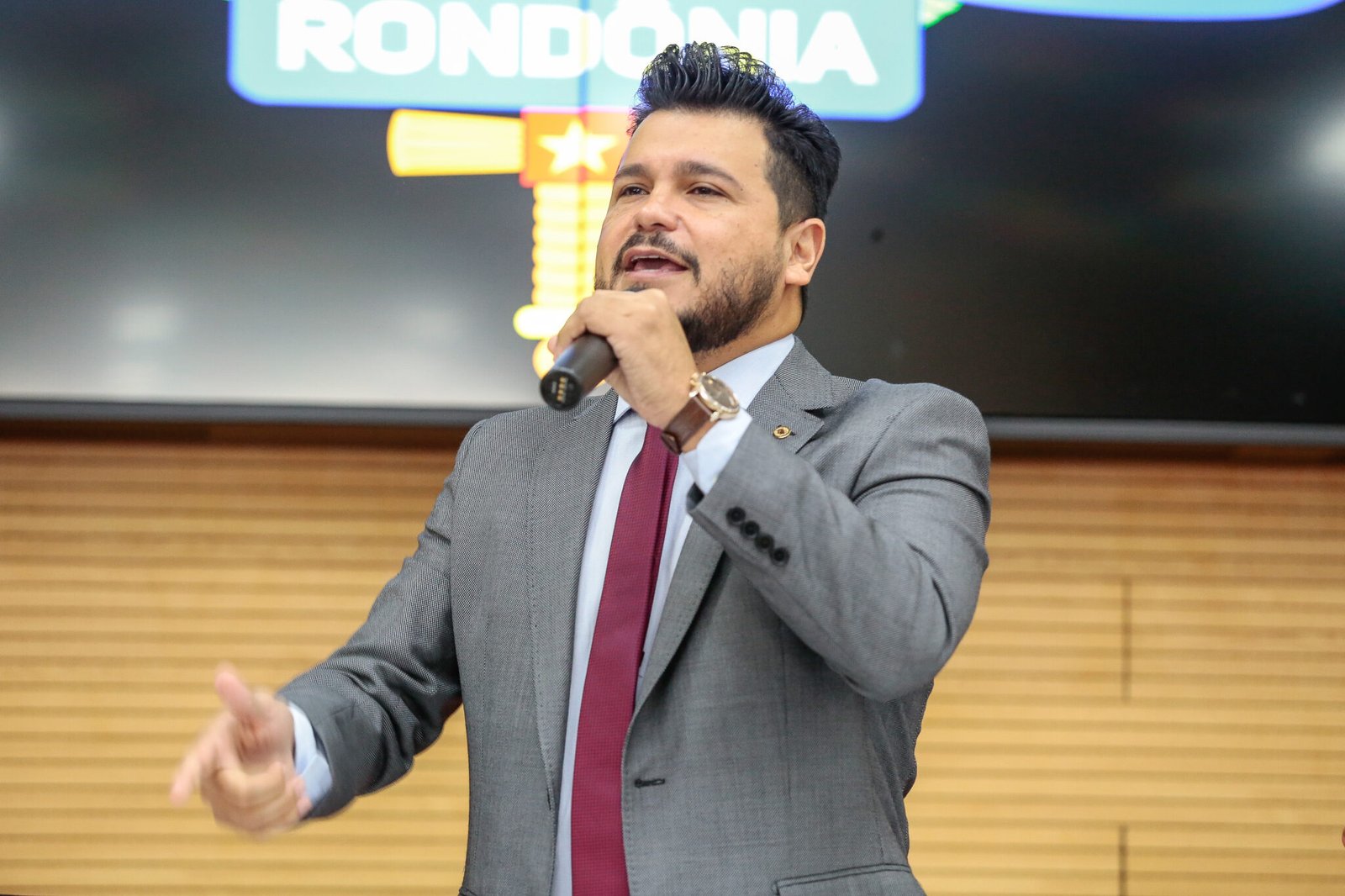 GASTOS MILIONÁRIO – Presidente da ALE RO Marcelo Cruz, gastou quase um milhão de reais entre salários, diárias e verba Indenizatória