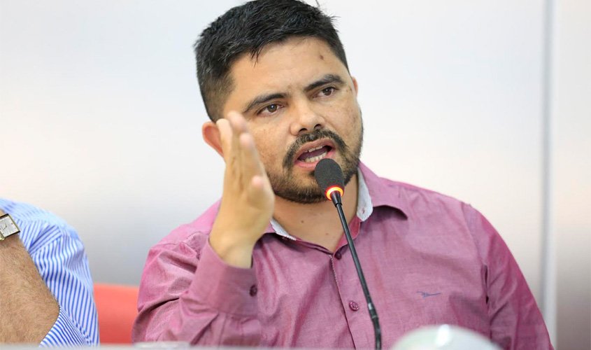 ATIVIDADE PROÍBIDA – Jesuíno Boabaid sai em defesa do serviço de moto por aplicativo na capital
